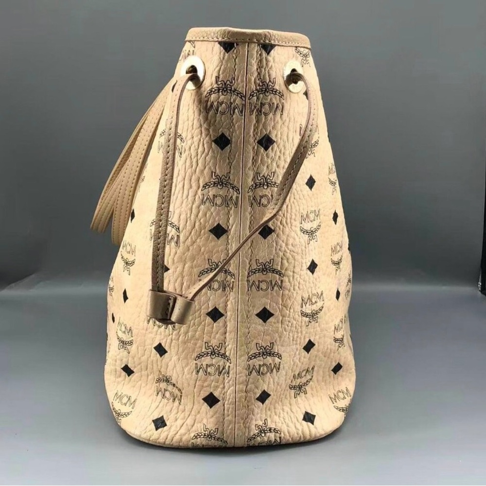 MCM Liz Reversible Tote with Dustbag - Picture 5 of 10